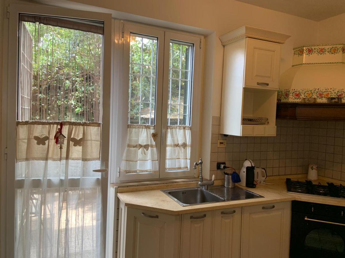 Appia Park Apartament 10 Min Dal Colosseo 로마 외부 사진