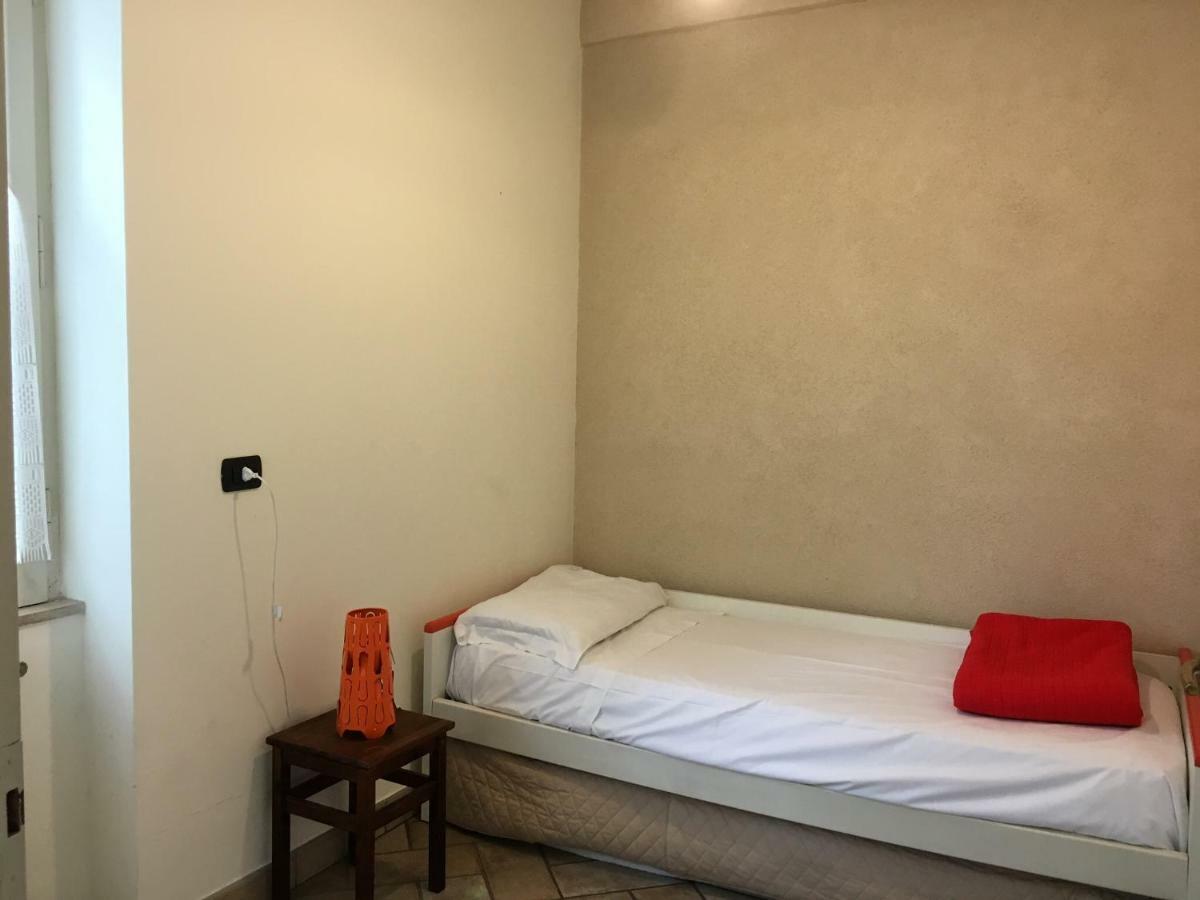 Appia Park Apartament 10 Min Dal Colosseo 로마 외부 사진
